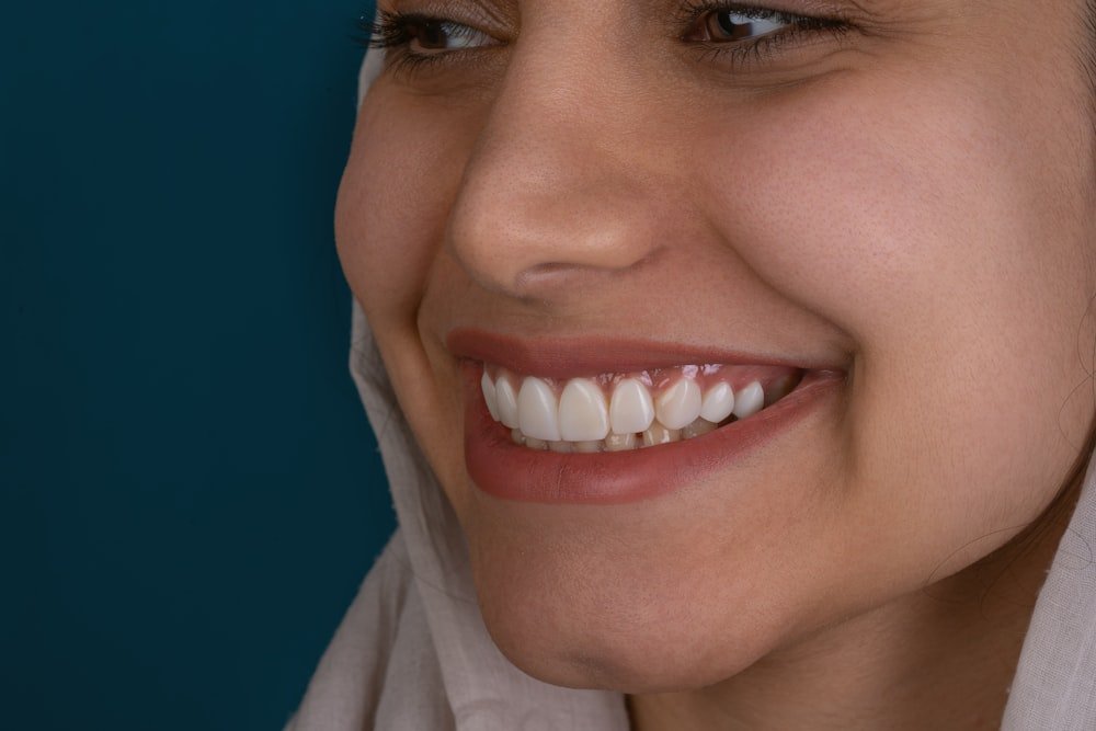 Close-up of a bright, evenly aligned smile
